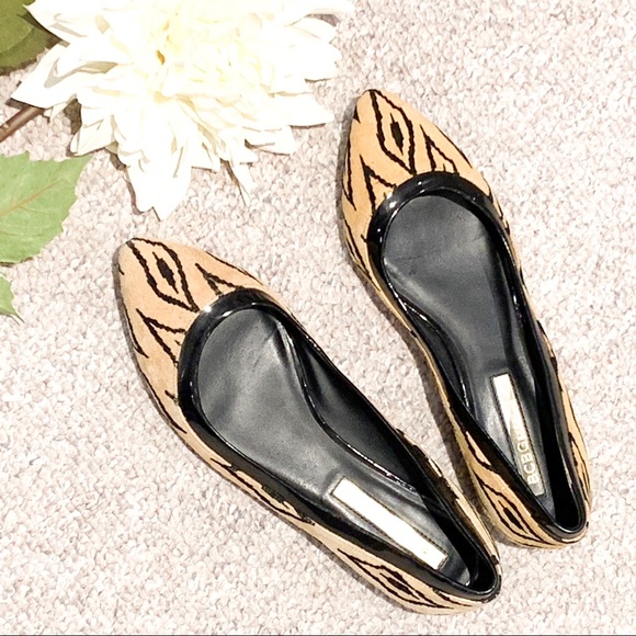 BCBG Generation Tribal Leopard Flats Size 8 - Picture 2 of 7